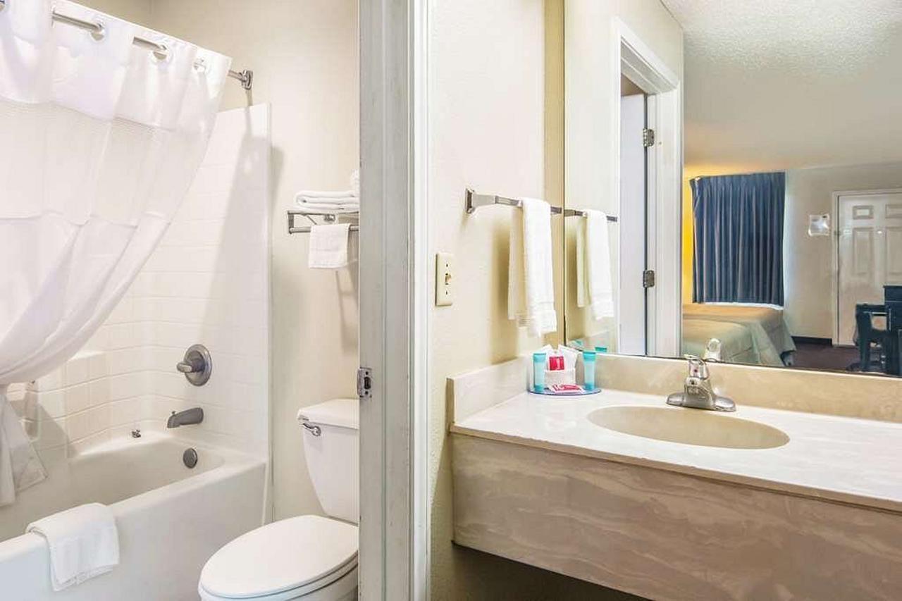 Econo Lodge Inn & Suites Sweetwater I-20 Dış mekan fotoğraf